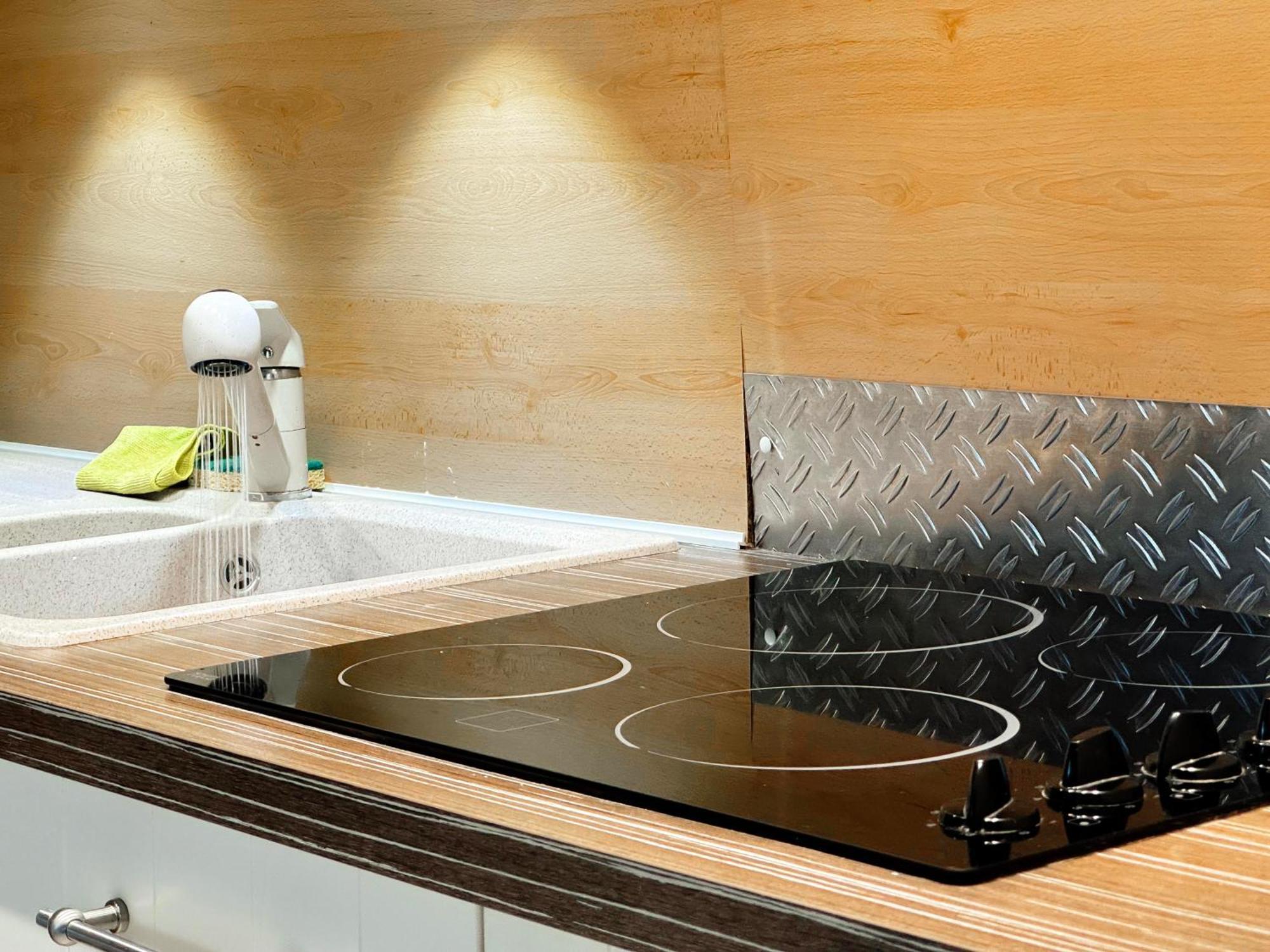 Capsule Lotus-Balneo-Sauna-Billard-Nintendo Hastiere-par-dela Экстерьер фото